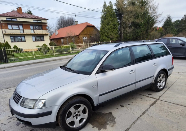 Volkswagen Passat cena 4750 przebieg: 388543, rok produkcji 1999 z Łańcut małe 37